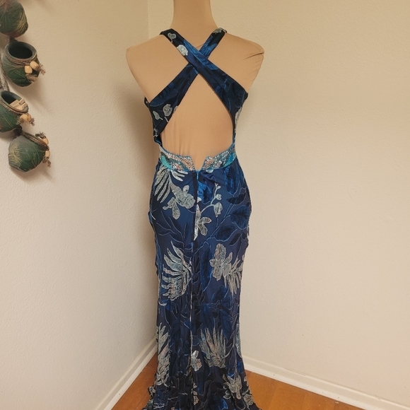 Nina Austin Elegant Blue Silk BeadedFloral Evening Dress - Picture 6 of 8